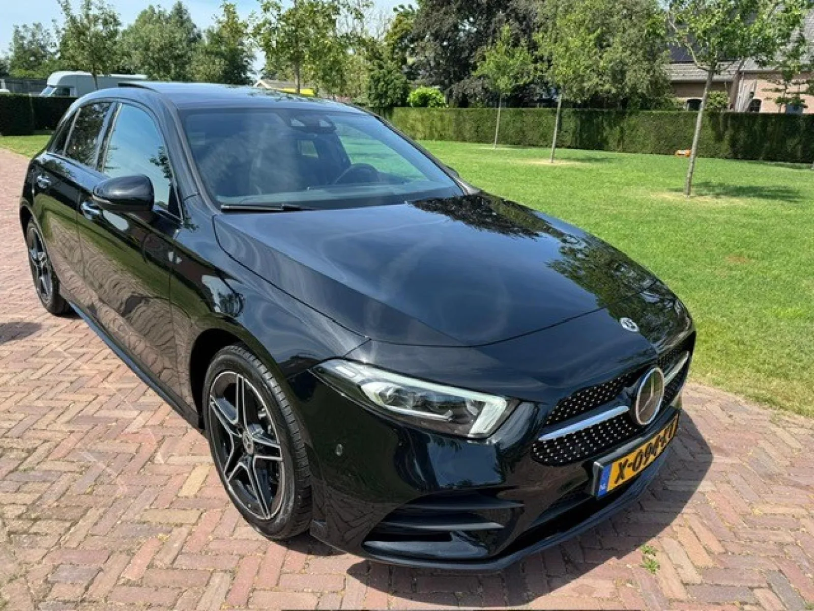 Mercedes-Benz Mercedes (2022) — foto 1