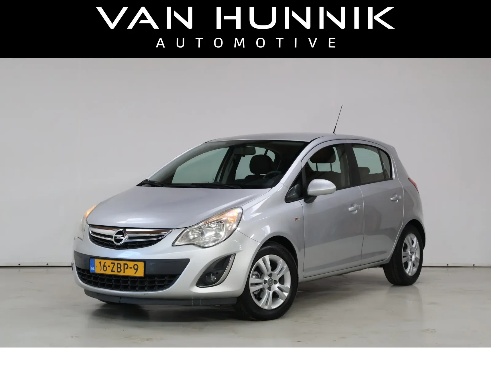 Opel Corsa (2012) — foto 1
