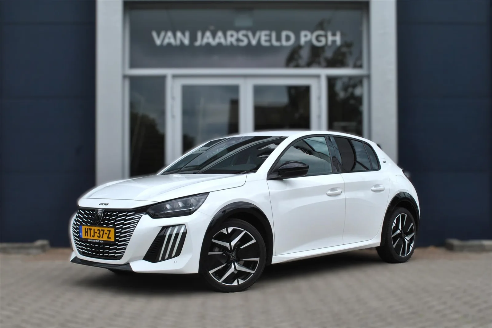 Peugeot 208 (2024) — foto 1