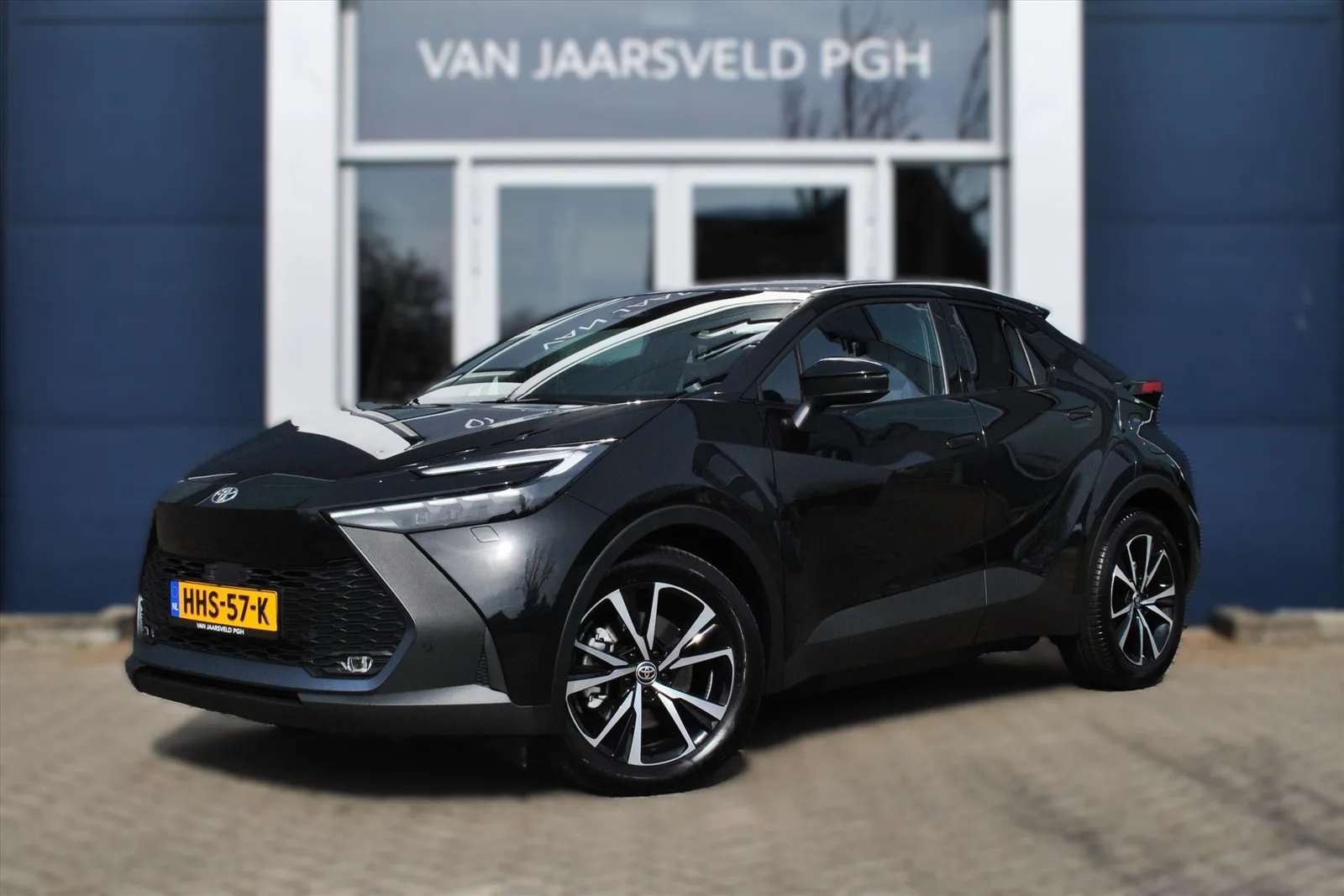 Toyota C-HR (2025) — foto 1