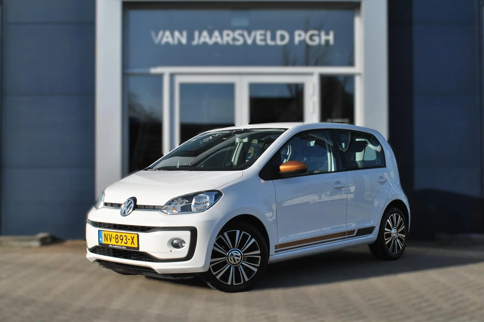 Volkswagen Up! (2017) — foto 1