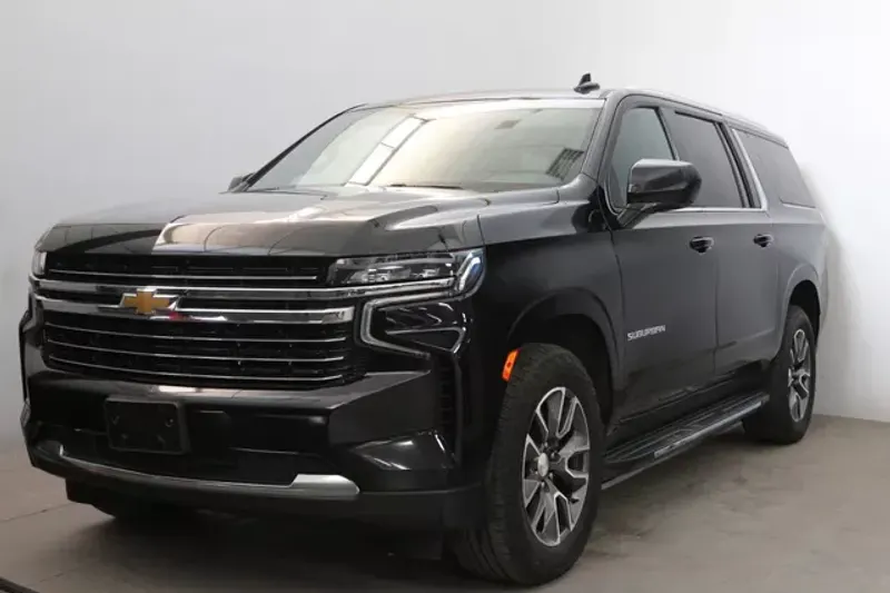 Chevrolet Suburban (2021)