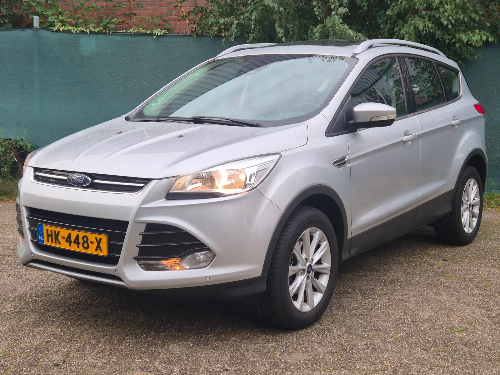 Ford Kuga (2015) — foto 1