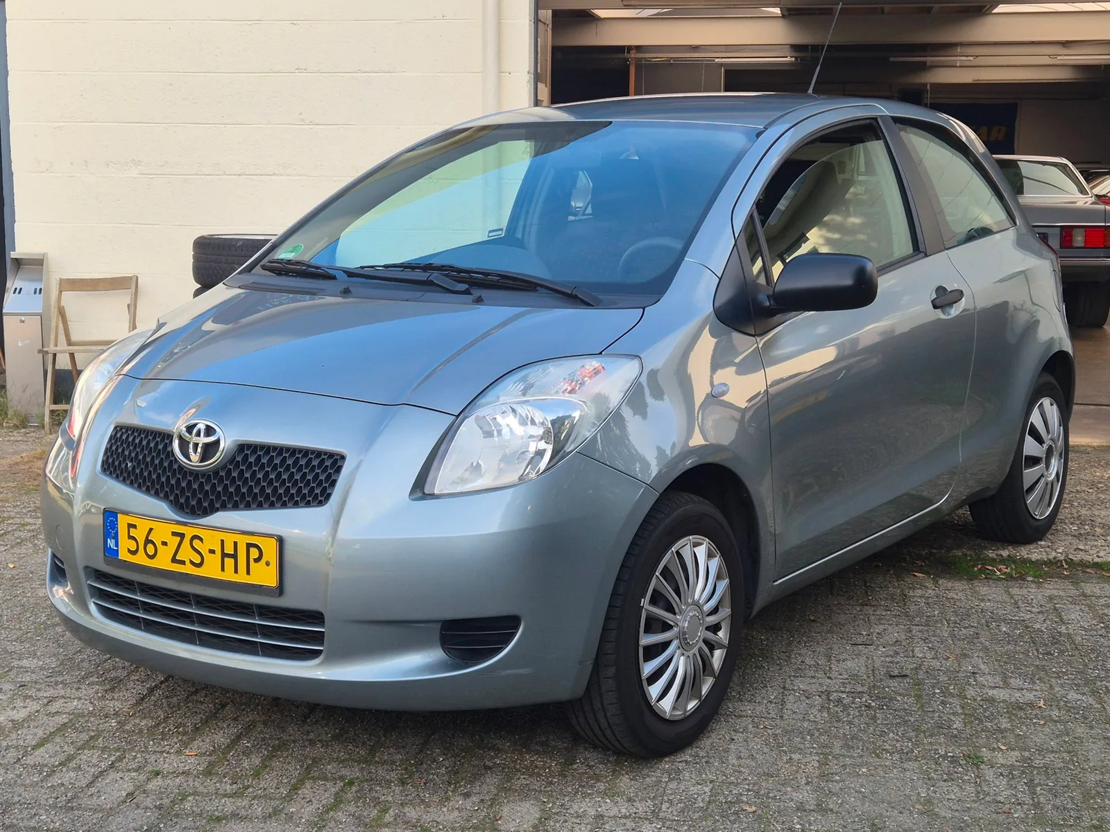Toyota Yaris (2008) — foto 1