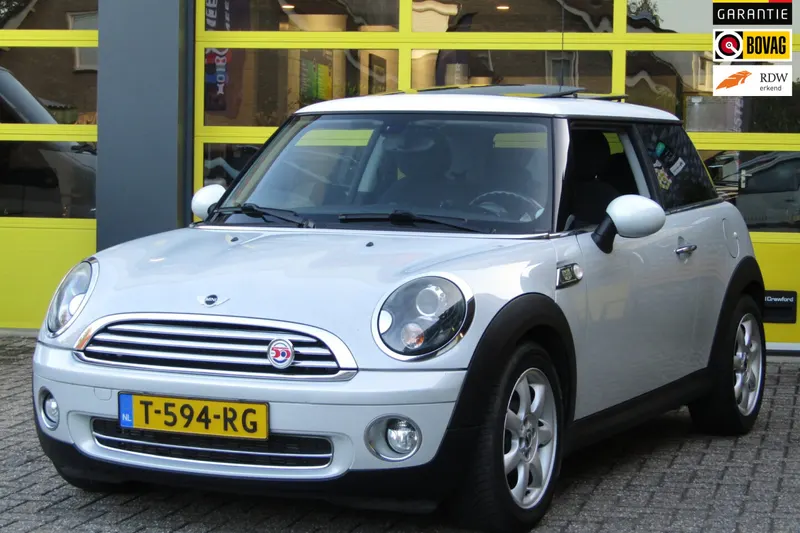 MINI Cooper (2010)