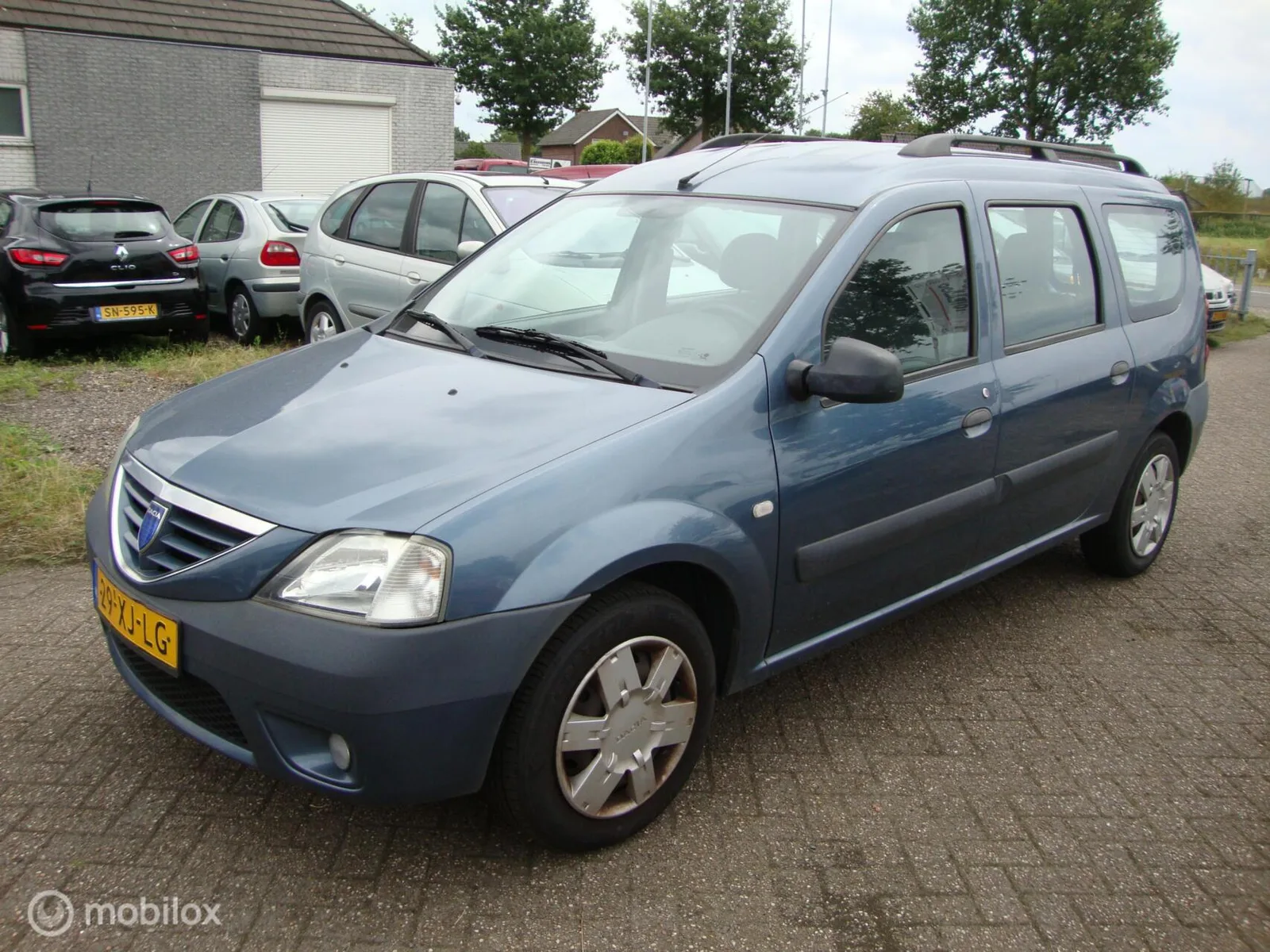 Dacia Logan MCV (2007) — foto 1