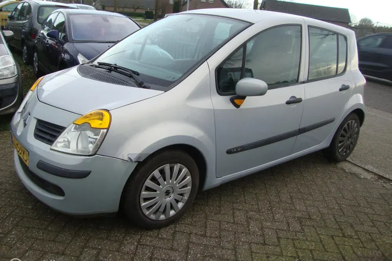 Renault Modus (2006)