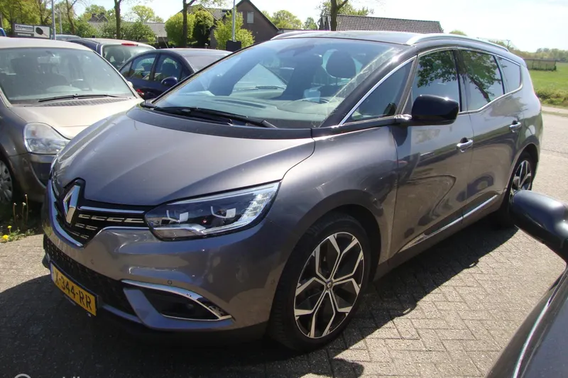 Renault Grand Scénic (2023)