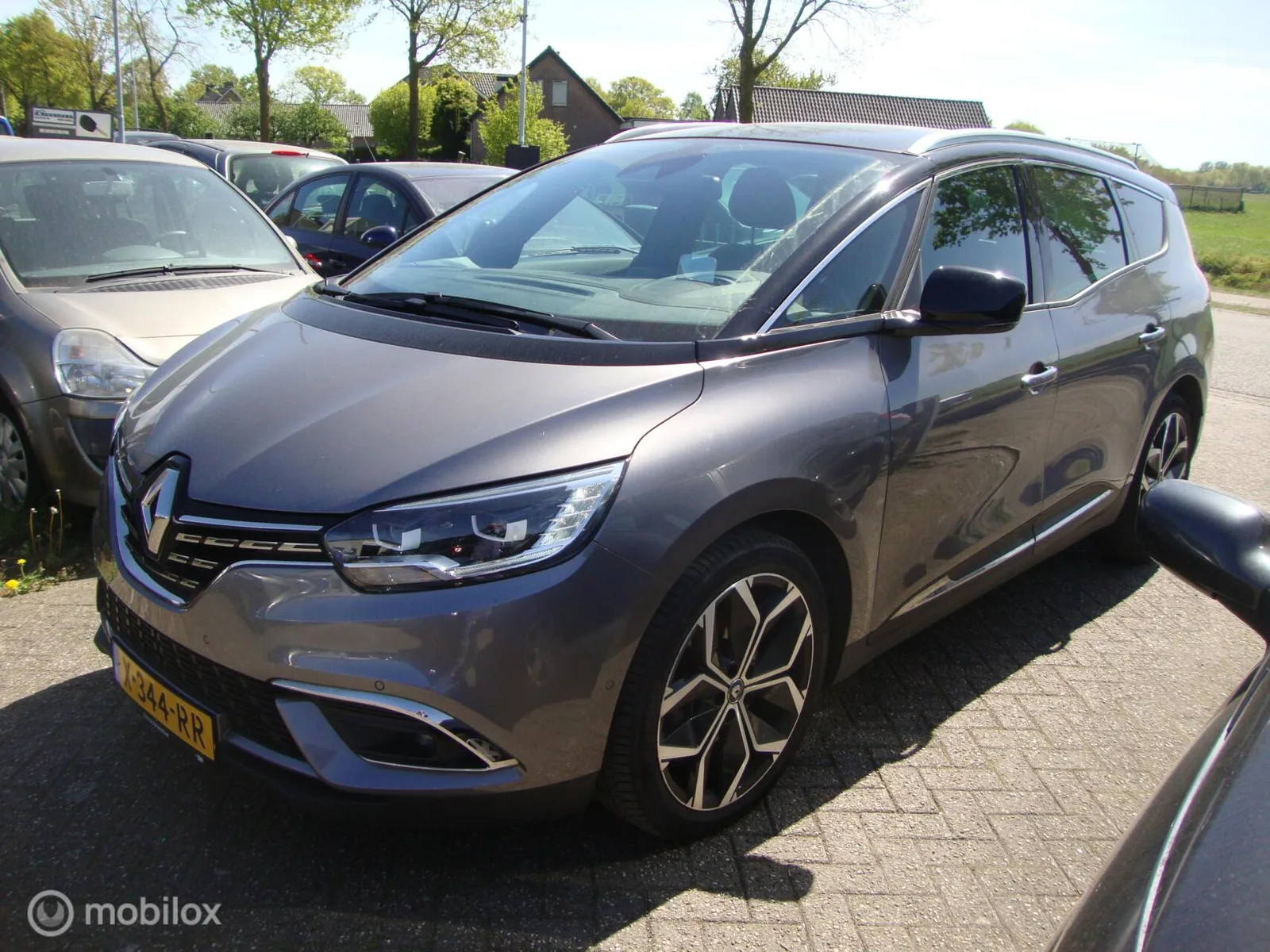 Renault Grand Scénic (2023) — foto 1