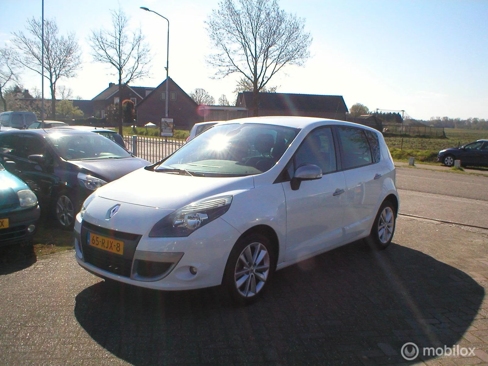 Renault Scénic (2011) — foto 1