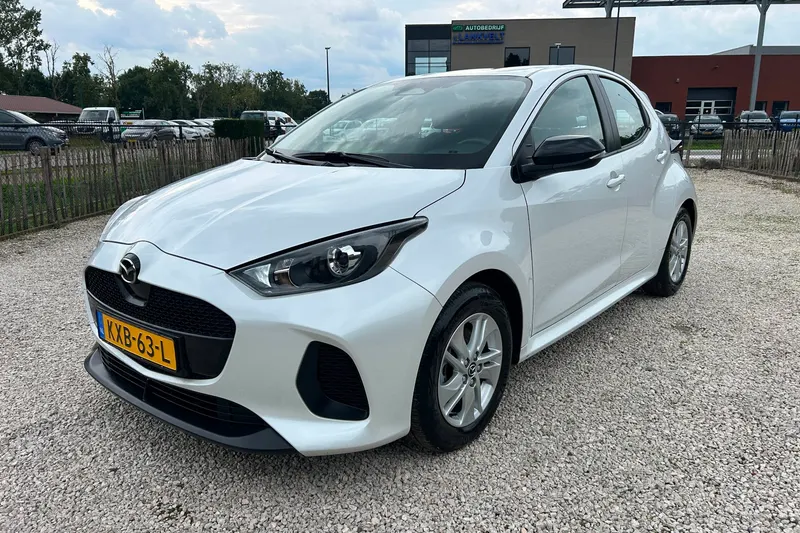 Mazda 2 Hybrid (2025)