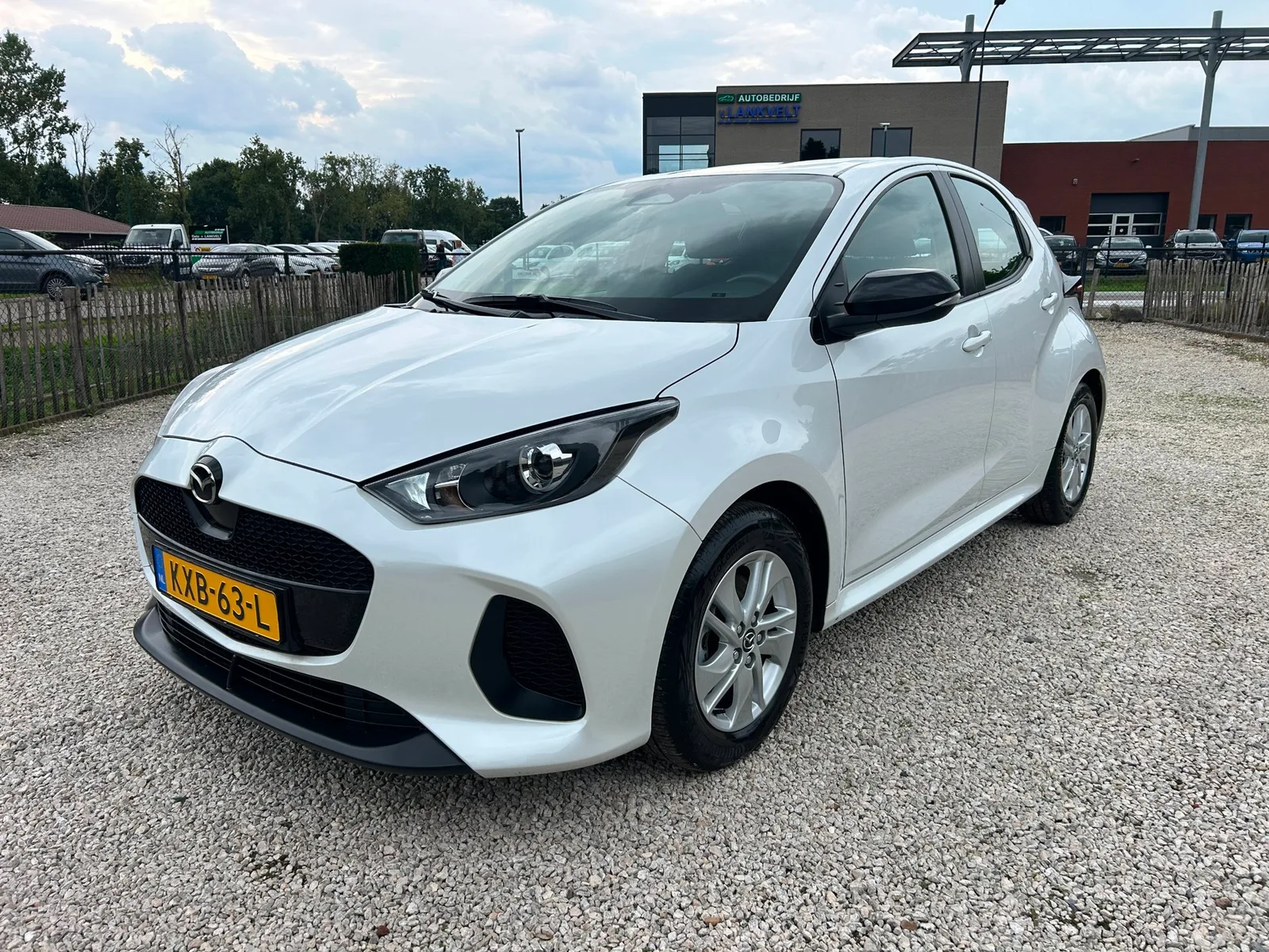 Mazda 2 Hybrid (2025) — foto 1