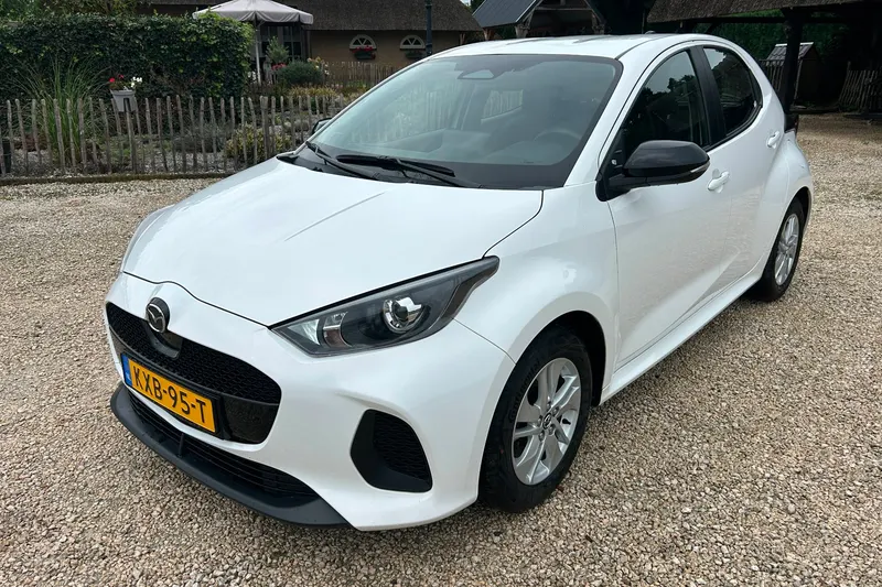 Mazda 2 Hybrid (2025)