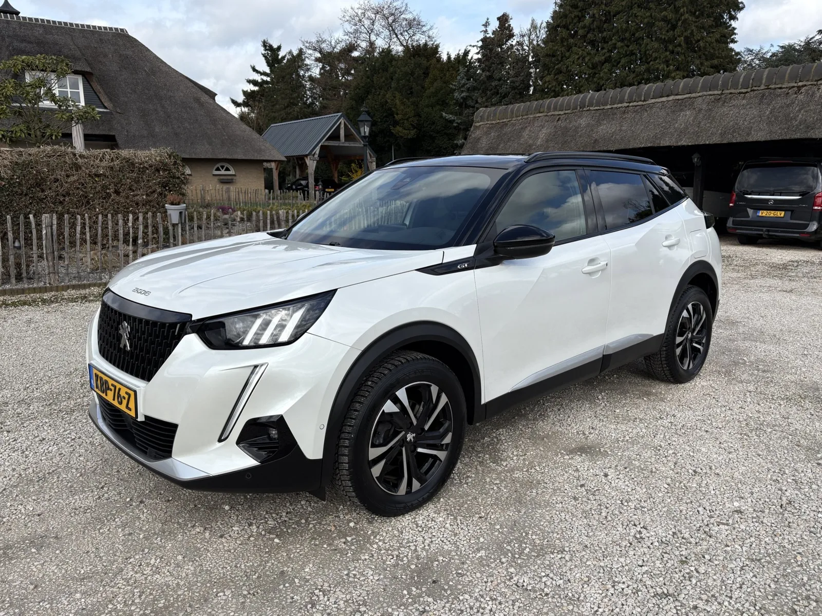 Peugeot 2008 (2022) — foto 1