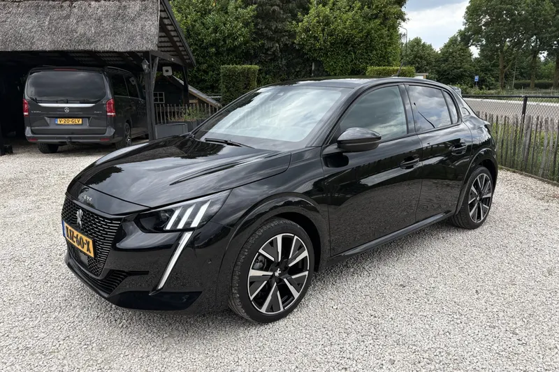 Peugeot 208 (2021)
