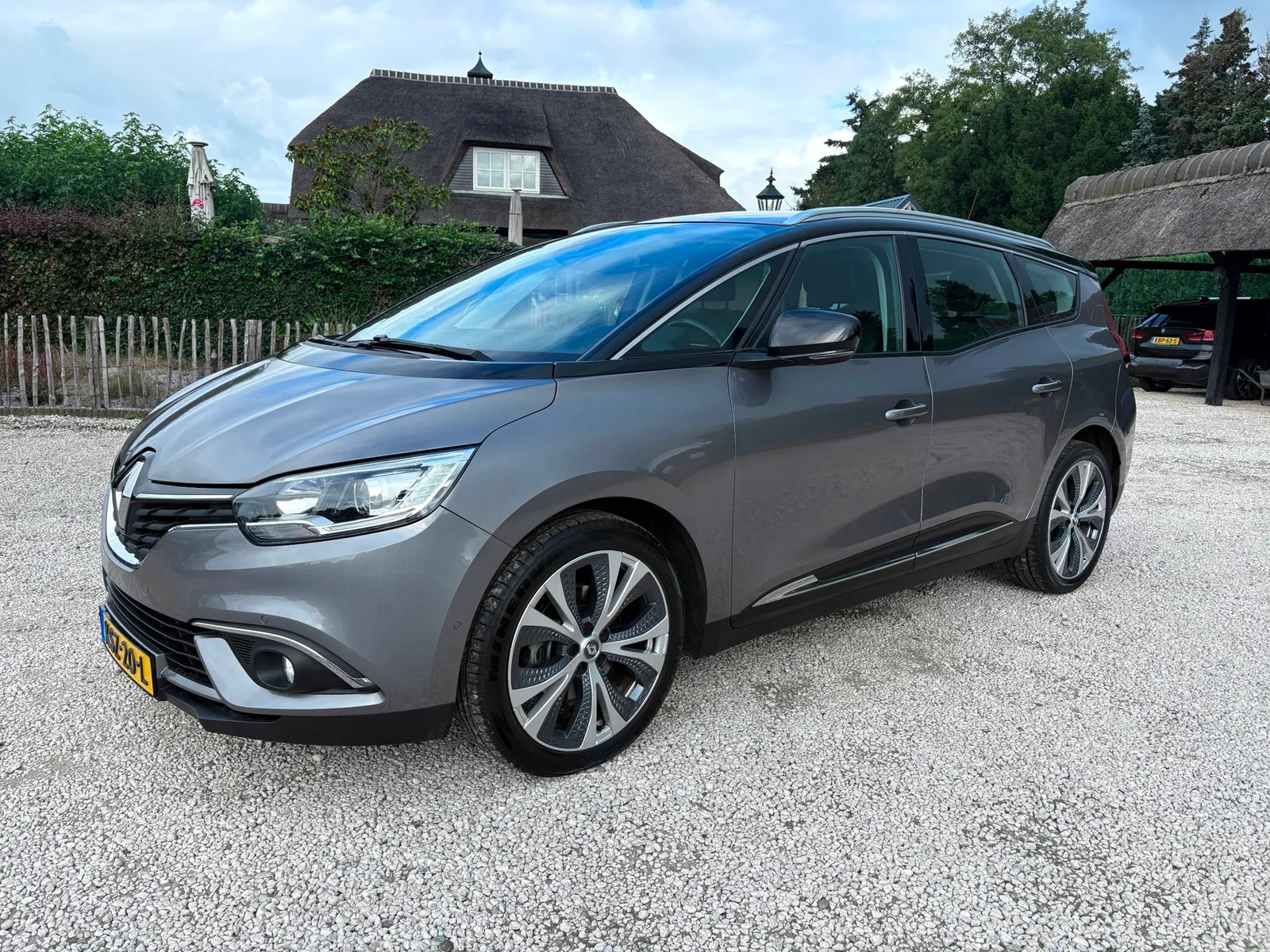 Renault Grand Scénic (2017) — foto 1