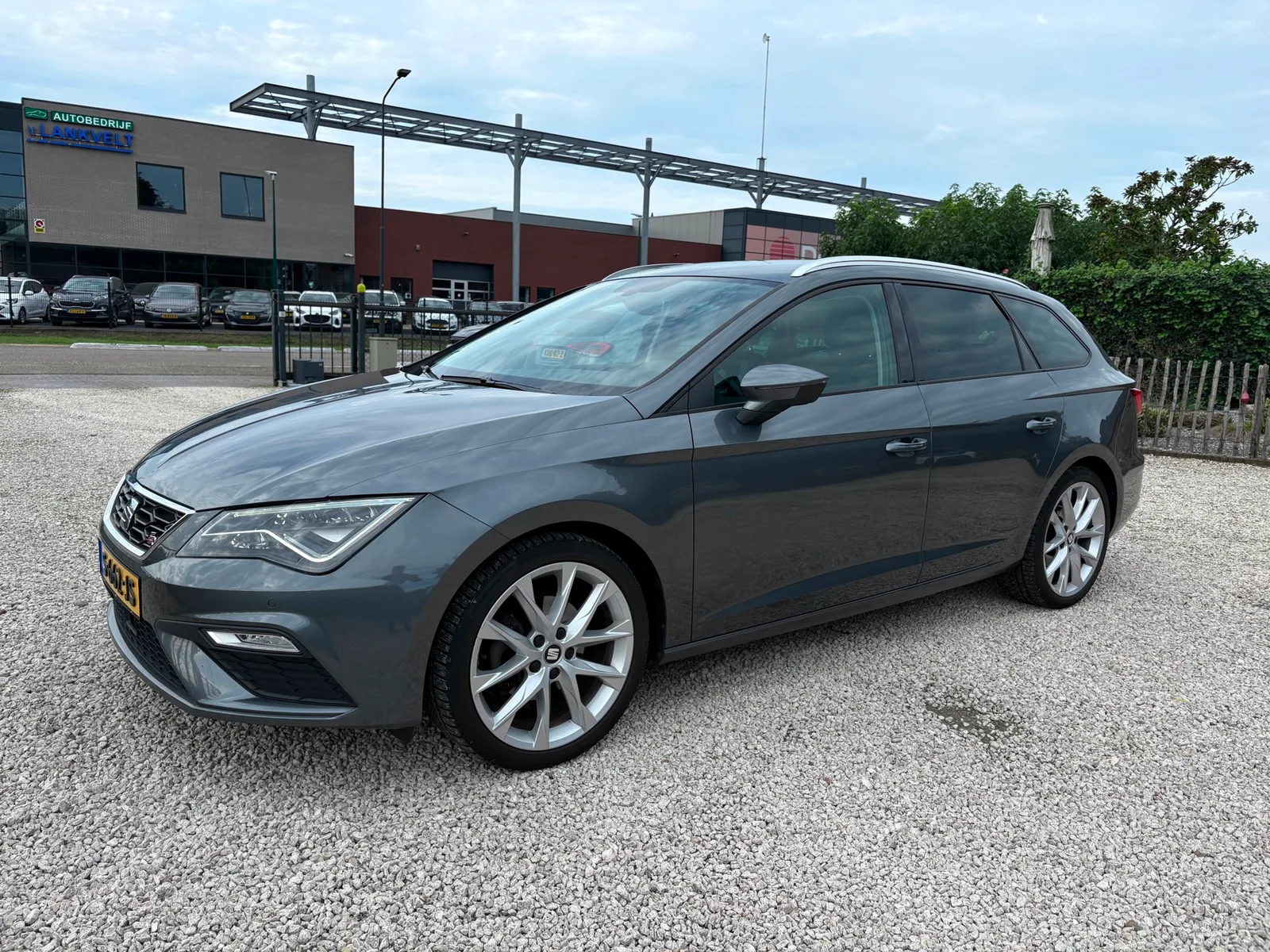 SEAT Leon (2018) — foto 1
