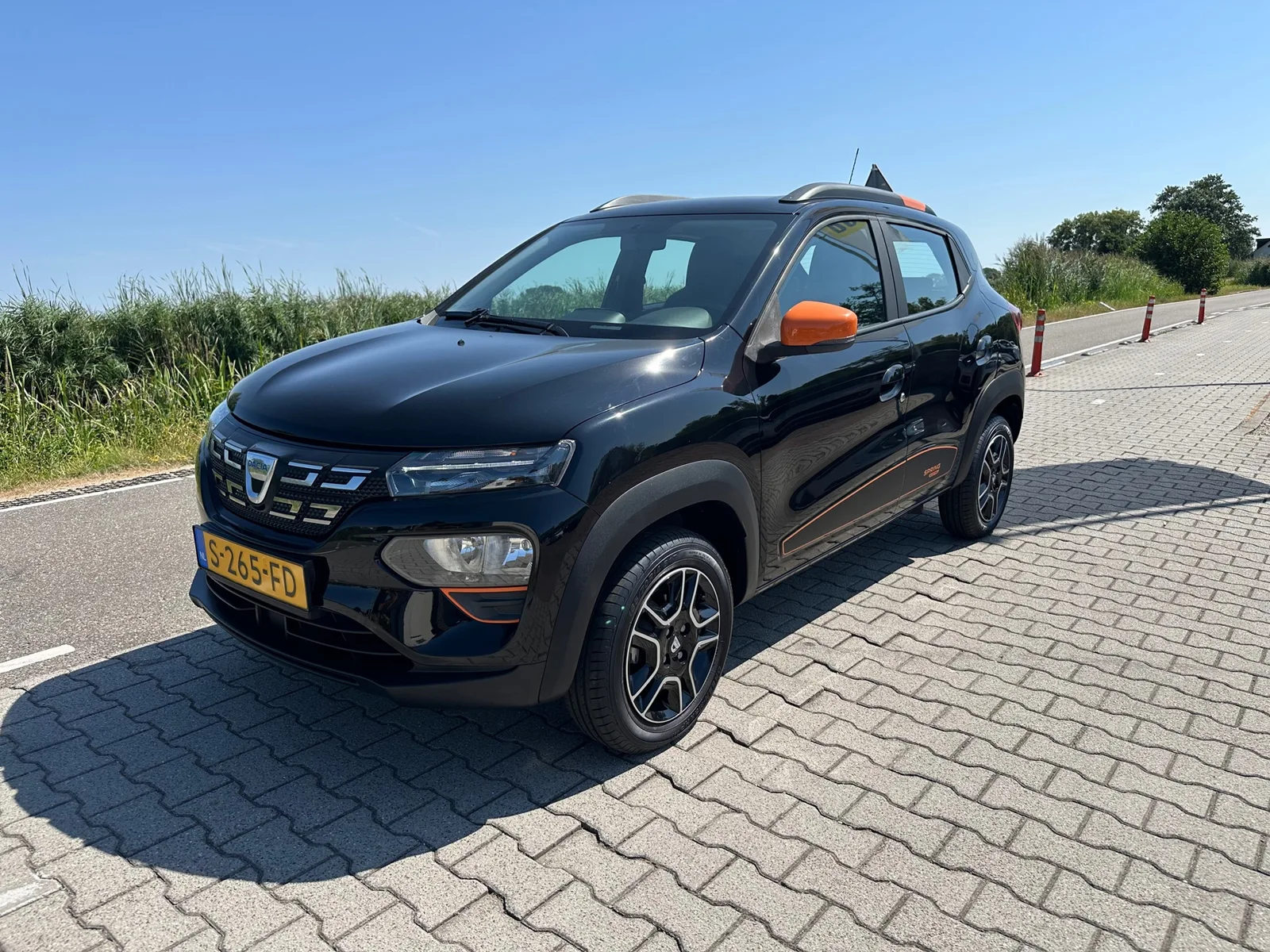 Dacia Spring (2023) — foto 1