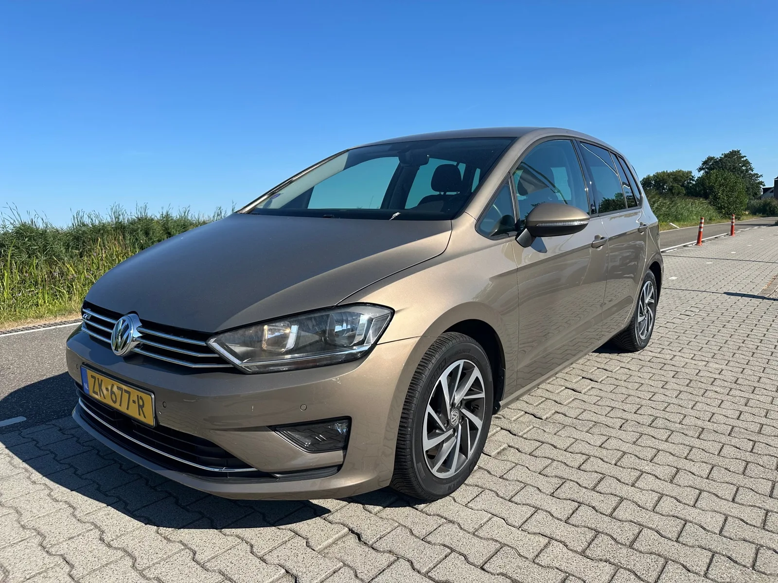 Volkswagen Golf Sportsvan (2017) — foto 1