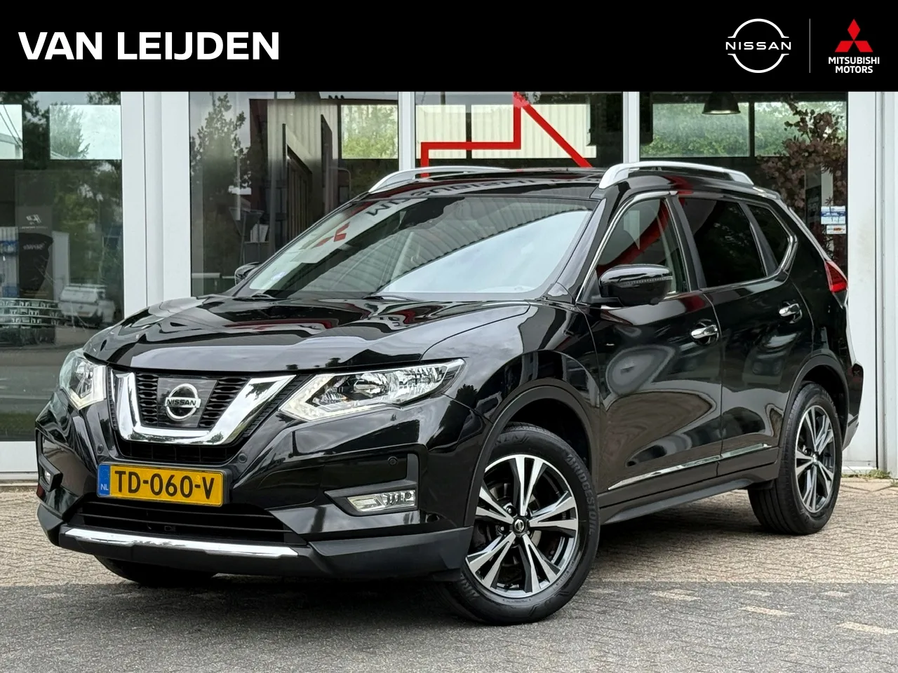 Nissan X-Trail (2018) — foto 1
