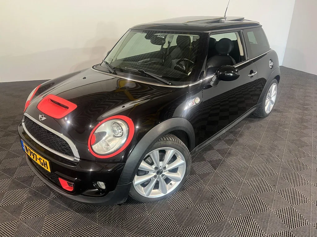 MINI Cooper S (2011) — foto 1