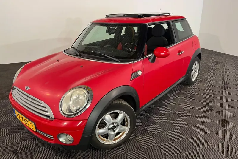 MINI Cooper (2010)