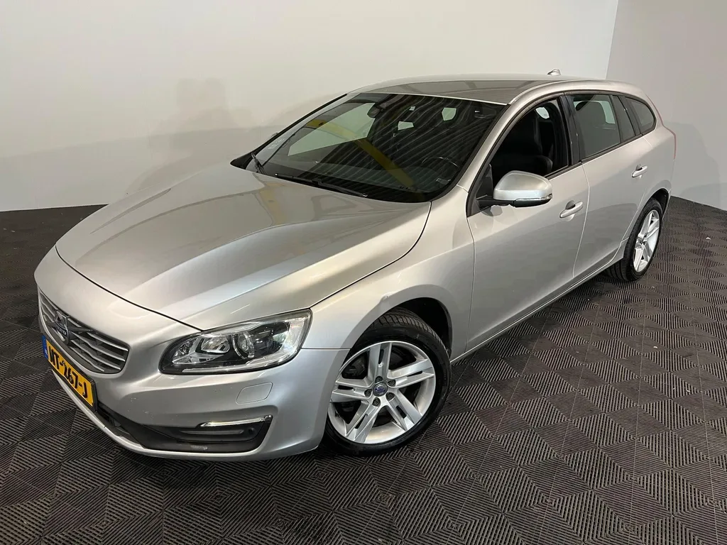Volvo V60 (2015) — foto 1