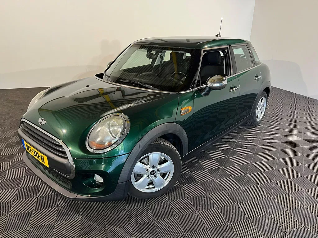 MINI One (2017) — foto 1