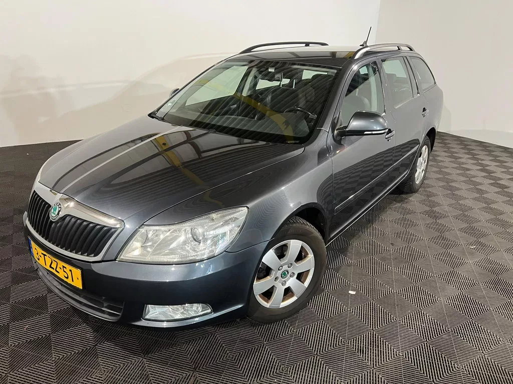 Škoda Octavia (2011) — foto 1