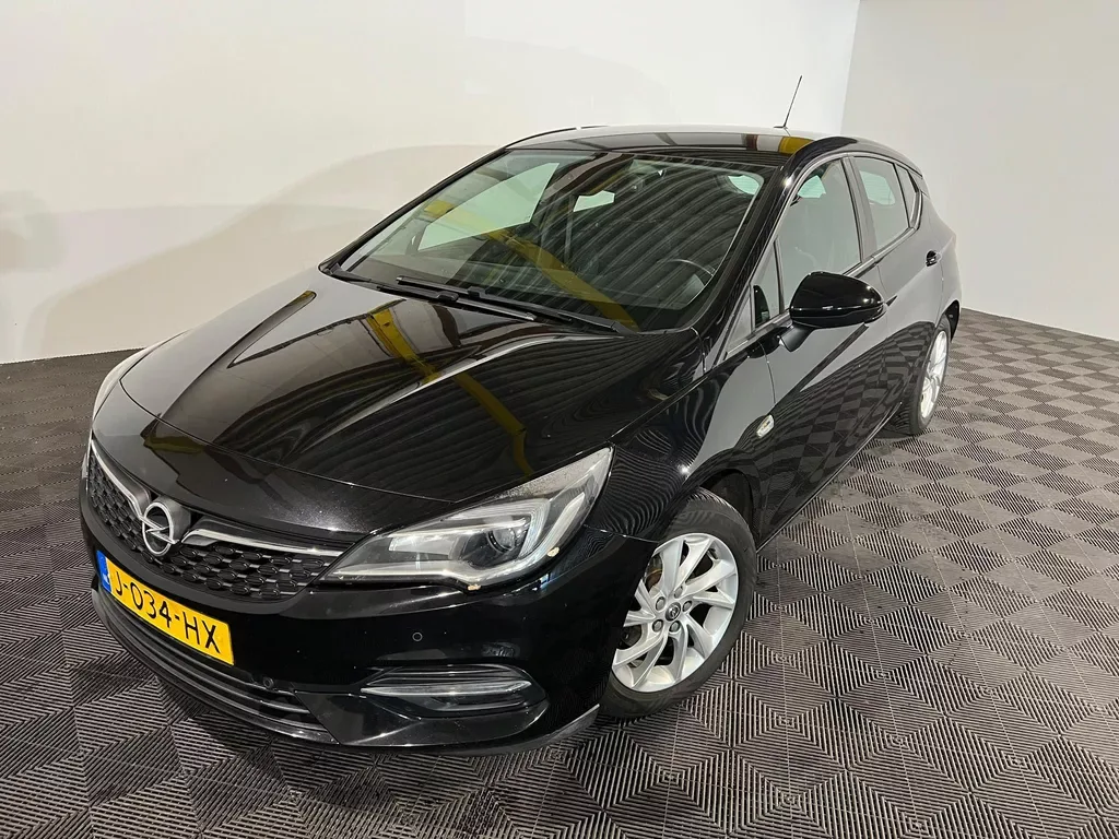 Opel Astra (2020) — foto 1