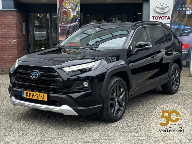 Toyota RAV4 (2022) — foto 1