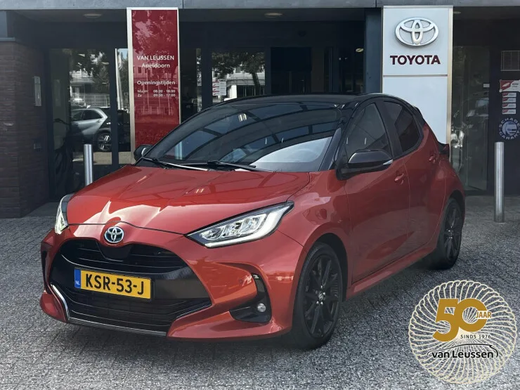 Toyota Yaris (2023) — foto 1