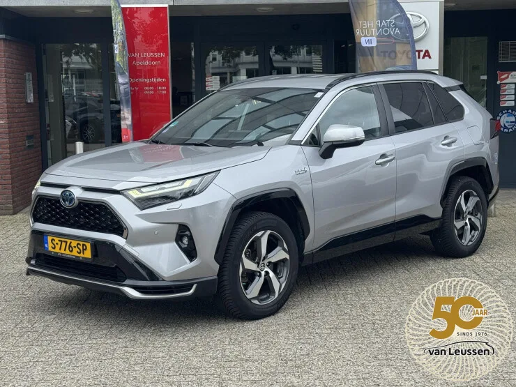 Toyota RAV4 (2022) — foto 1