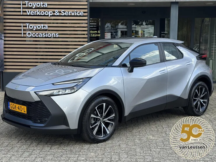 Toyota C-HR (2024) — foto 1