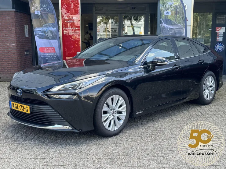Toyota Mirai (2022) — foto 1