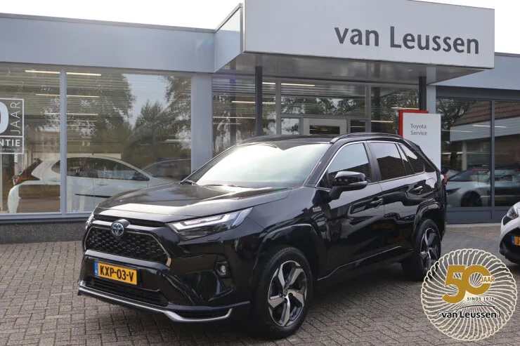 Toyota RAV4 (2024) — foto 1