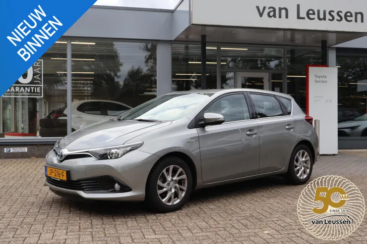 Toyota Auris (2016) — foto 1