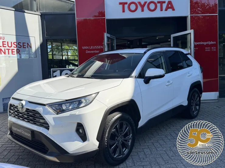 Toyota RAV4 (2023) — foto 1