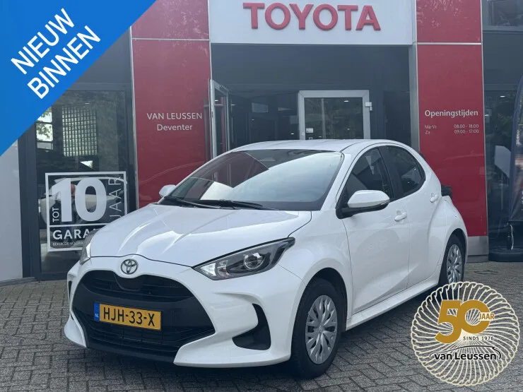 Toyota Yaris (2025) — foto 1