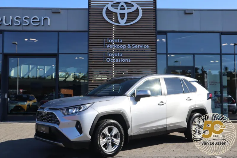Toyota RAV4 (2024)