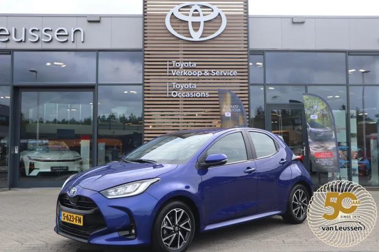 Toyota Yaris (2023) — foto 1