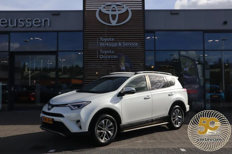 Toyota RAV4 (2018) — foto 1