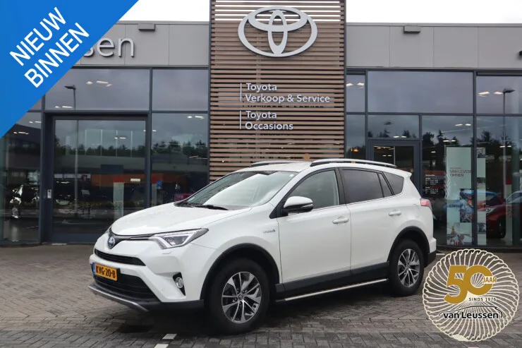 Toyota RAV4 (2018) — foto 1