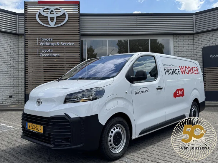 Toyota ProAce Long Worker (2025) — foto 1