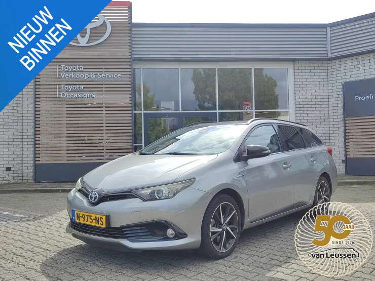 Toyota Auris (2018) — foto 1