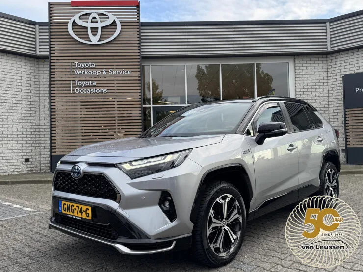 Toyota RAV4 (2024) — foto 1