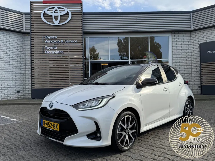 Toyota Yaris (2022) — foto 1