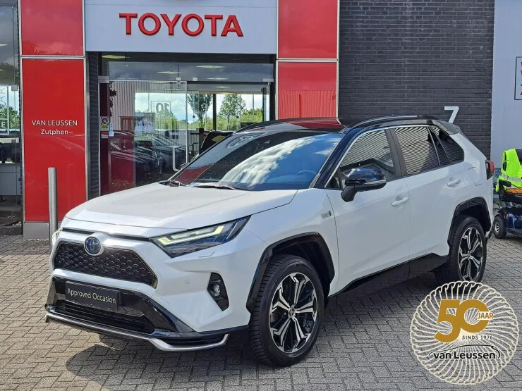 Toyota RAV4 (2022) — foto 1
