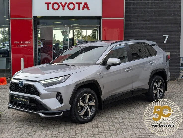 Toyota RAV4 (2022) — foto 1