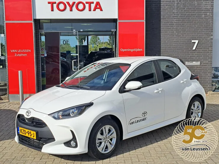 Toyota Yaris (2026) — foto 1